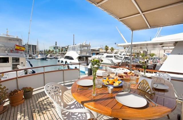 Charming Boat In Barcelona - Perfect Getaway Hotel Sant Adria de Besos Exterior photo