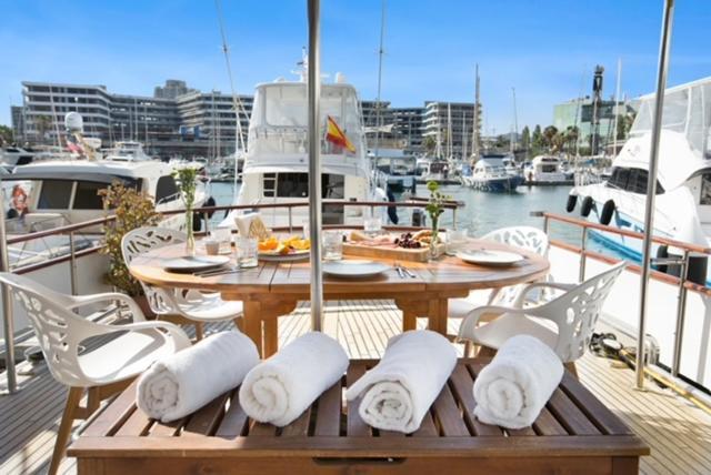 Charming Boat In Barcelona - Perfect Getaway Hotel Sant Adria de Besos Exterior photo