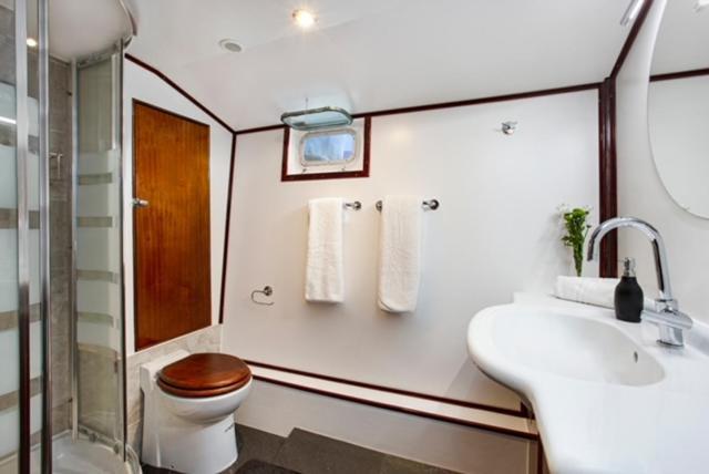 Charming Boat In Barcelona - Perfect Getaway Hotel Sant Adria de Besos Exterior photo